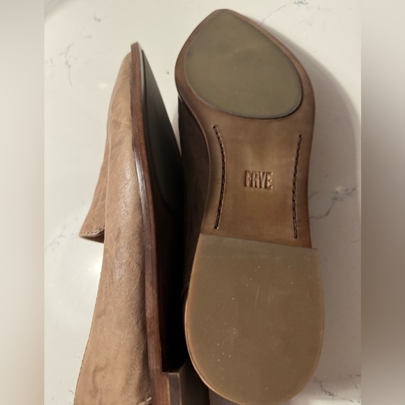 Frye Kenzie Flats - Picture 5 of 6